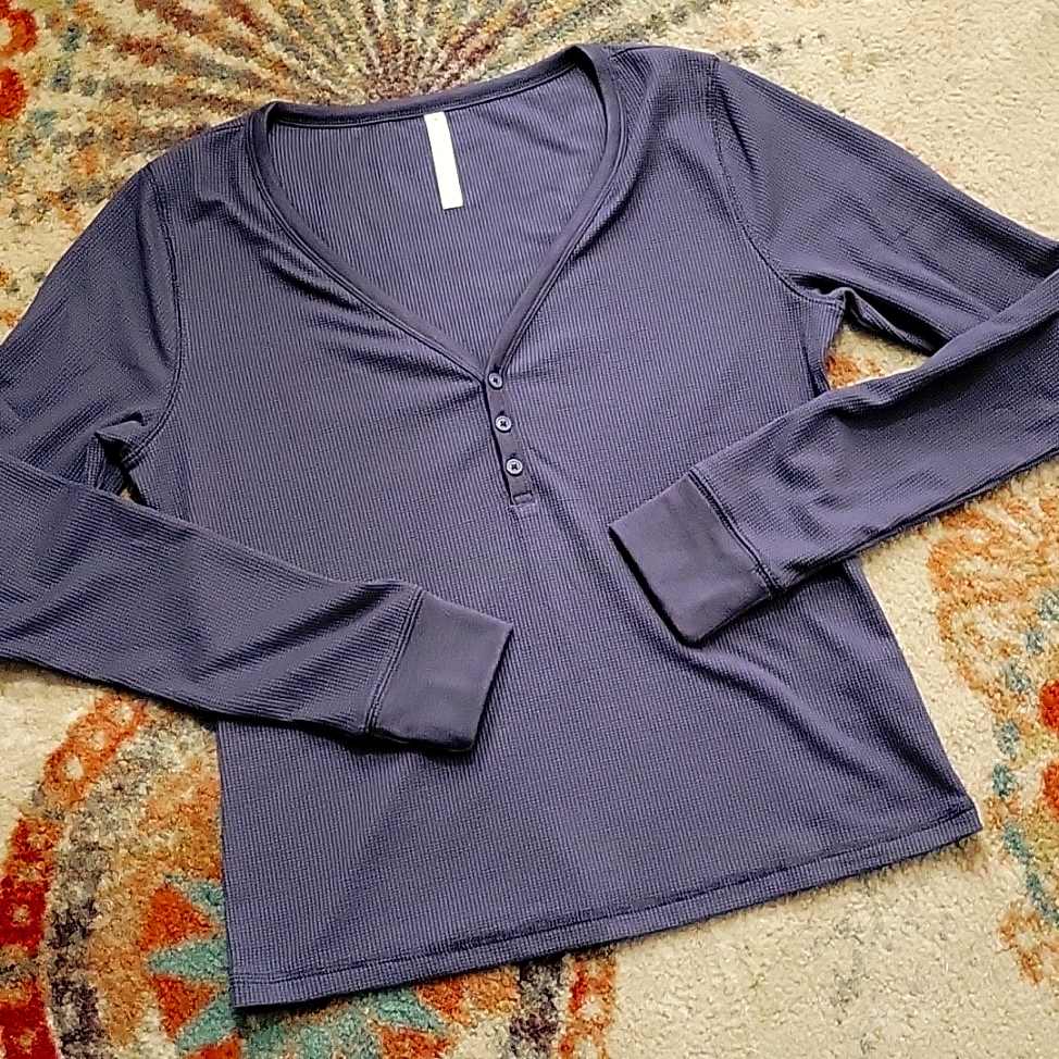 Fabletics Henley